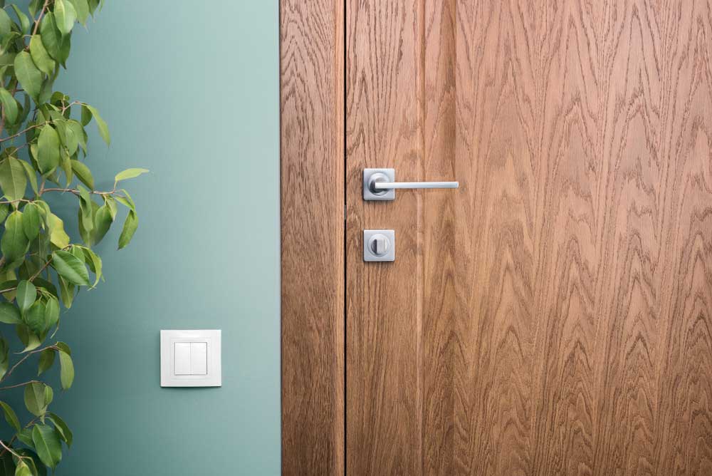 modern ajtók, klasszikus ajtók